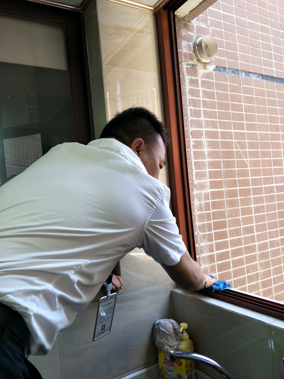微信圖片_2018102014552912.jpg